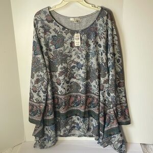 Astrologie Women's  Size XXL NWT Paisley Top